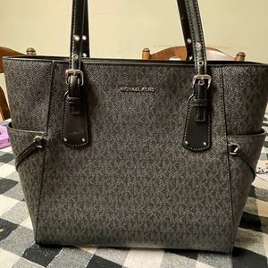 Voyager EW Tote NWT